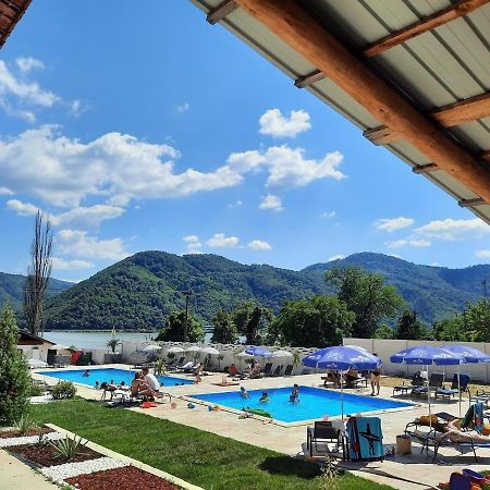 Clisura Dunarii - Pensiunea Casa Creta Liborajdea Exterior foto